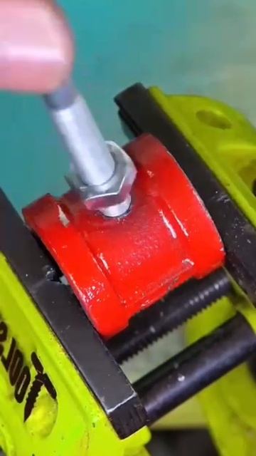 Плашка для нарезки резьбы смотреть онлайн