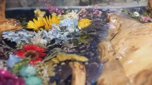 Самый красивый стол из эпоксидки с цветами | эпоксидная красота