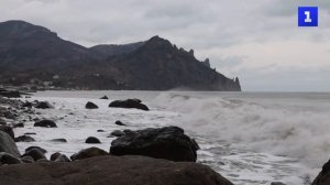 Шторм разыгрался у посёлка Курортное Феодосийского округа