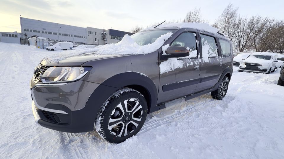 2025 ЛАДА ЛАРГУС КРОСС МНОГО МЕСТА И КЛИРЕНСА. смотреть онлайн