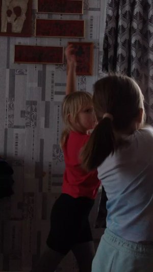 мы с подружкой будем танцевать