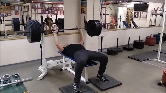 Проходка в жиме лежа через месяц - Спортстудия смотреть онлайн