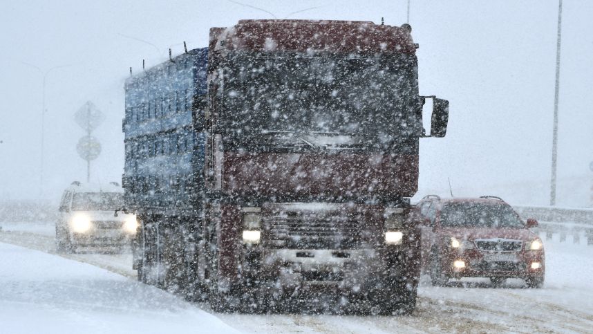 Снегопад века: из-за циклона «Валли» встала трасса М-4 «Дон» смотреть онлайн