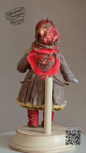 Девочка с крынкой. Ватная ёлочная игрушка ручной работы #ватнаяигрушка #удачныйподарок #творчество Девочка с крынкой. Ватная ёлочная игрушка ручной работы #ватнаяигрушка #удачныйподарок #творчество