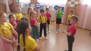 В детском саду №13 в мероприятиях по ПДД участвуют мамы и папы