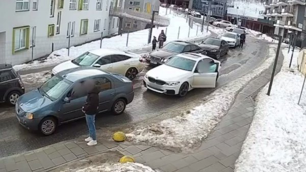 ЛЬВОВСКИЙ ПСИХОЗ: Почему украинцы кидаются друг на друга в минуту молчания. «ДУШИТЕЛЬ» ВО ГЛАВЕ СБУ