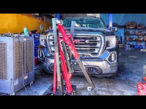 Эта тачка нас выЛюбила! Оживляем утопленный пикап!