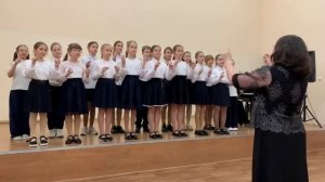 Младший общешкольный хор «Звуки радуги»