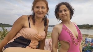 Юлька шпулька отвечает на вопросы продолжение