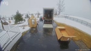 Сельчанка в Америке/УРА НАМ ПРИВЕЗЛИ ДИВАНЫ.