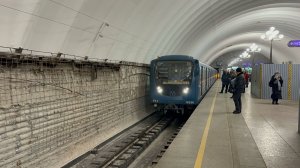 «Ремонт!» Метропоезд «Аквариум» (81-540/541.2) №525 на ст.м.Старая Деревня, 2026 год