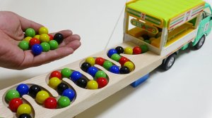 РАЗВИВАЮЩЕЕ ДЛЯ ДЕТЕЙ ШАРИКИ МЧАТСЯ ПО ГОРКЕ HABA РЕТРО МАШИНКА ИГРА ДЛЯ МАЛЫШЕЙ СИНИЙ ТРАКТОР