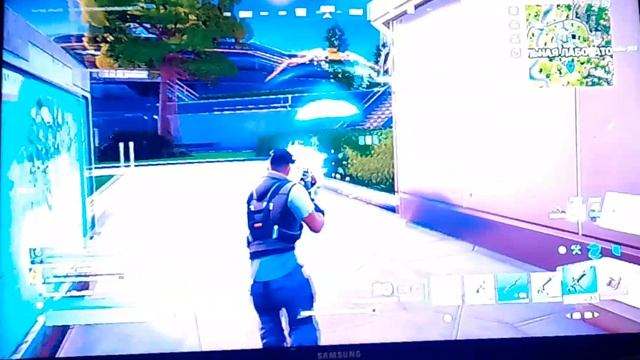 играю в FORTNITE смотреть онлайн