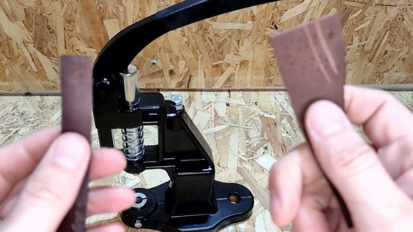 Пресс для установки кнопок. https://www.wildberries.ru/catalog/19877178/detail.aspx?targetUrl=EX