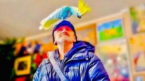 Влад УСТАЛ, у него плохое настроение и только Кира смогла заставить папу Влада УЛЫБАТЬСЯ)))