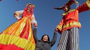 В Пекине проходят масленичные гулянья.