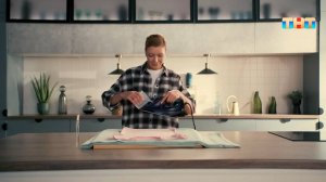 Лайфхак, как привести одежду в порядок с помочью подручных средств