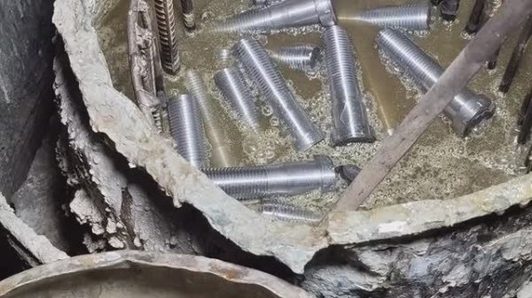 Болты из металлолома. Пакистан