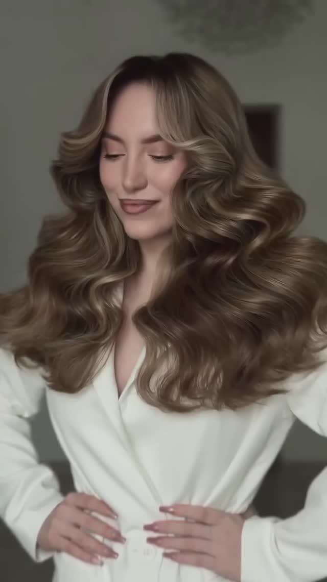 Объемные локоны на выход #прическа #укладка #волосы #локоны