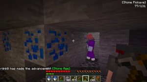 НАШЁЛ КОЛЕСО БЕЗ ОДЕЖДЫ В МАЙНКРАФТ С БЕЗУМНЫМИ ФАНАТКАМИ!