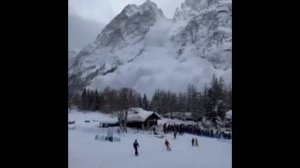 Сход лавины на горнолыжном курорте на северо-западе Италии