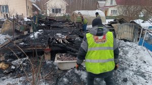 Демонтаж бани после пожара в Подольске.