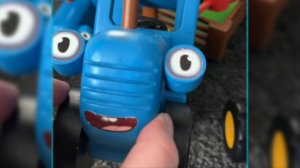 Котёнок котэ и Синий трактор