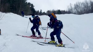 Для обеспечения безопасности МЧС России отрабатывают навыки проведения поисково-спасательных работ