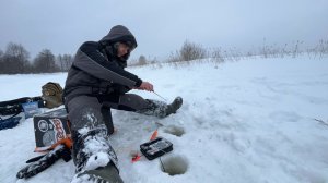 3 КМ ШЛИ ПО СУГРОБАМ, РЫБАЛКА ПРЕВРАТИЛАСЬ В ИСПЫТАНИЕ. РЫБАЛКА В ГЛУХОЗИМЬЕ  НА ЖЕРЛИЦЫ И МОРМЫШКУ