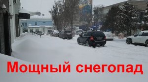 20260219 Снегопад намело кучи снега Сугробы улица Октябрьская ул Тургенева магазин Атолл город Орёл