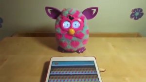 Ферби кушает, Furby eat