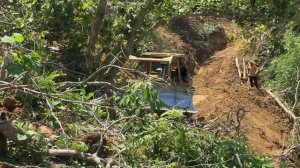 Эффективная техника для формирования пальмовых террас на горных склонах с помощью бульдозера D6R XL