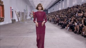 Показ женской коллекции Chanel весна-лето 2014