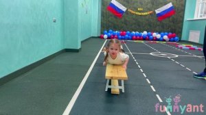 "Полоса препятствий" ко дню 23 февраля у детей младшей группы Funny Ant Malahovka