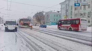 В Туле продолжается активная борьба со снегом