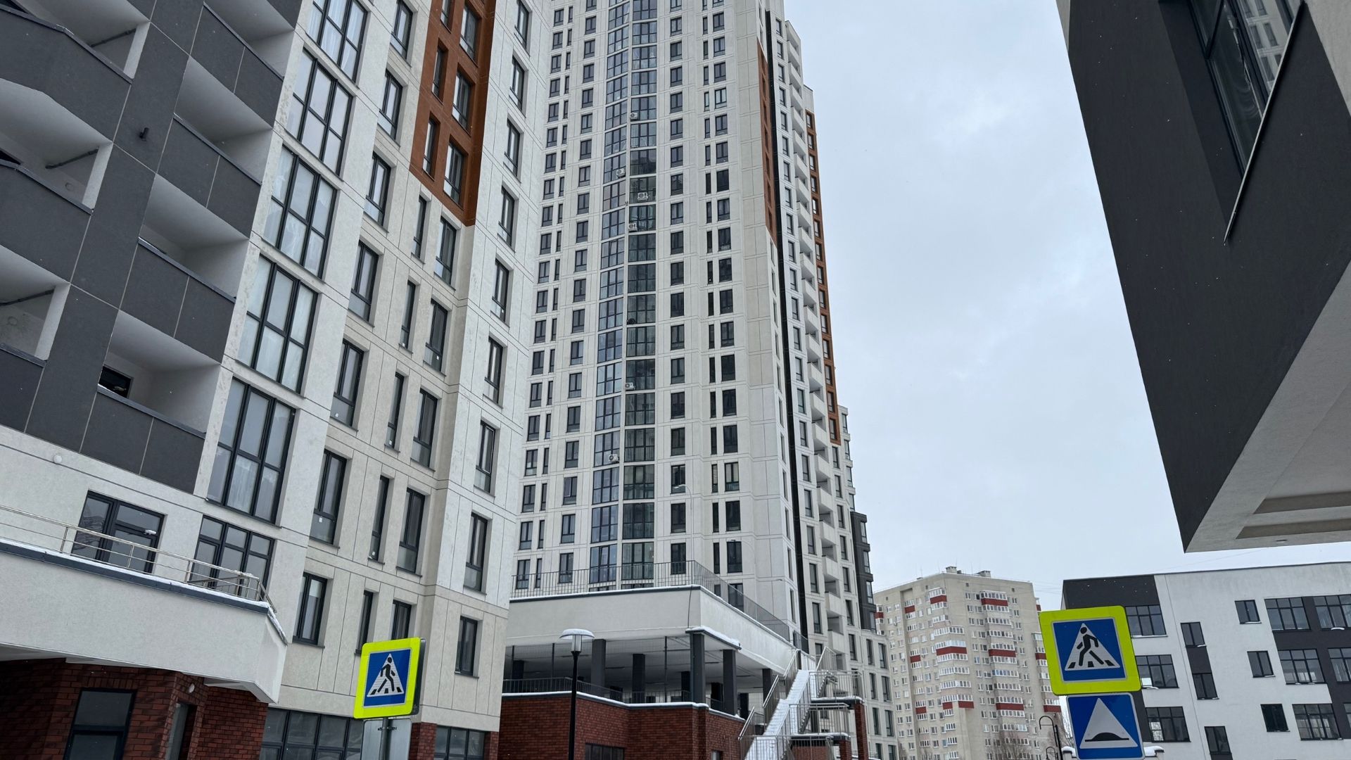 ОДНОКОМНТНАЯ КВАРТИРА в лучшем районе города (Сельма)!