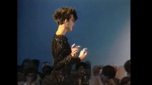 Показ женской коллекции Oscar de la Renta осень-зима 1984-1985