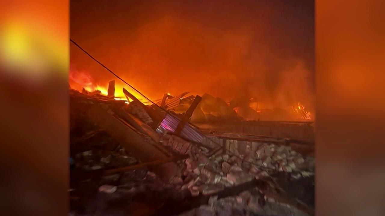 Российская армия нанесла удар по объектам транспорта и энергетики, которые используют ВСУ. смотреть онлайн