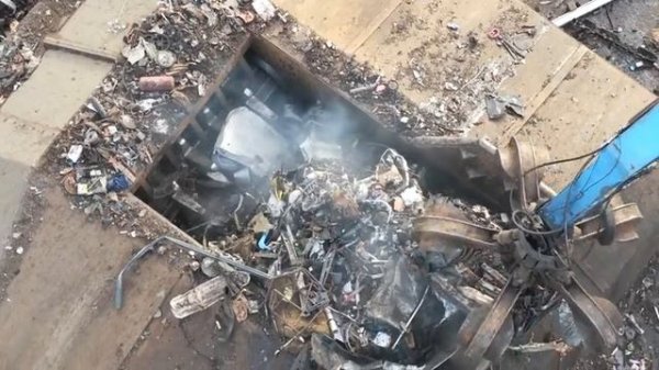 Мастер своего дела 🚙 на самой БОЛЬШОЙ свалке ♻️ в Престоне, и в ИЗМЕЛЬЧИТЕЛЕ что-то ГОРИТ! 🔥🧯