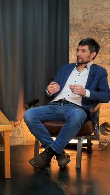 Выбор за тобой, лежать или взять в руки и действовать! смотреть онлайн