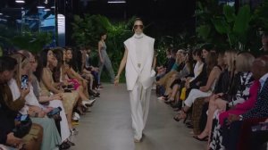 Показ женской коллекции Michael Kors весна-лето 2023