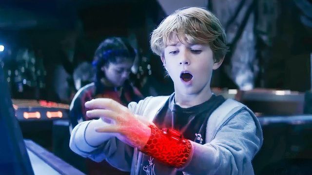 Фильм где мальчик обнаруживает нечто и получает неконтролируемые суперсилы — Что за кино? смотреть онлайн