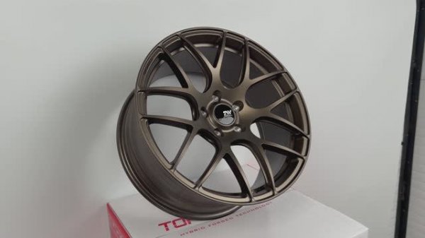Диски Topwheels F01 18 8.5J Satin Bronze