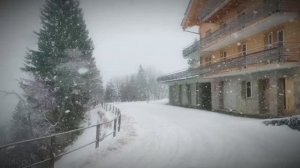 Сильный снегопад в Мюррене, Швейцария - Прогулка по заснеженной красивой швейцарской деревне