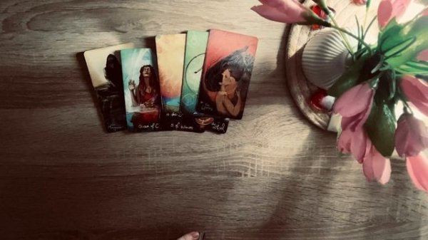 ОБСУЖДАЕТ ЛИ ОН ВАС С КЕМ-НИБУДЬ ❓❗️🌺ТАРО ГАДАНИЕ