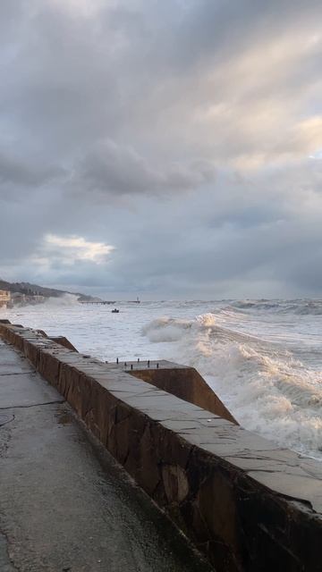 Шторм в Сочи 19-02-2026 смотреть онлайн