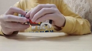 LEGO машинка с открывающимся багажником.