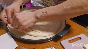 18 Февраля. Вкусная лепешка с мацарелой .