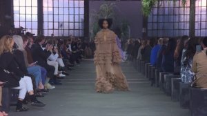 Показ коллекции Valentino «Collezione Milano» весна-лето 2021