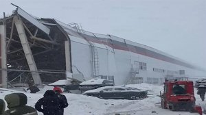 Крыша одного из цехов предприятия "Моторинвест" обрушилась в Липецкой области